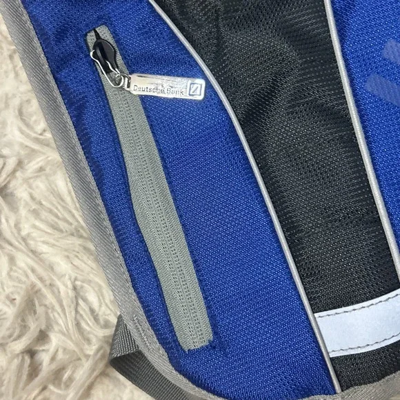 High Sierra 1.5L Hydration Pack Wave 50 Blue Gray Biking Hiking  Running NWT - Picture 4 of 8